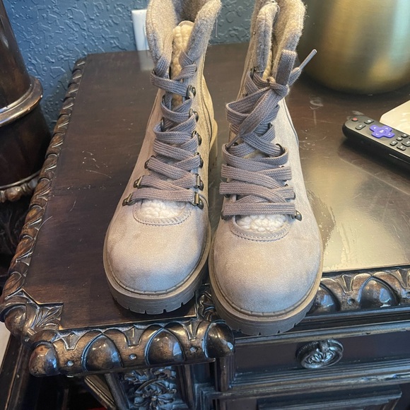 Couture vintage boots, beige, size 8 - Picture 3 of 6
